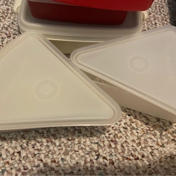Various Vintage Tupperware Containers, square and pie - Picture 2 of 14
